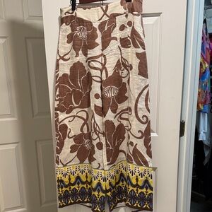 Elie Tahari Cream and Brown Wide Leg Pants Check measurements